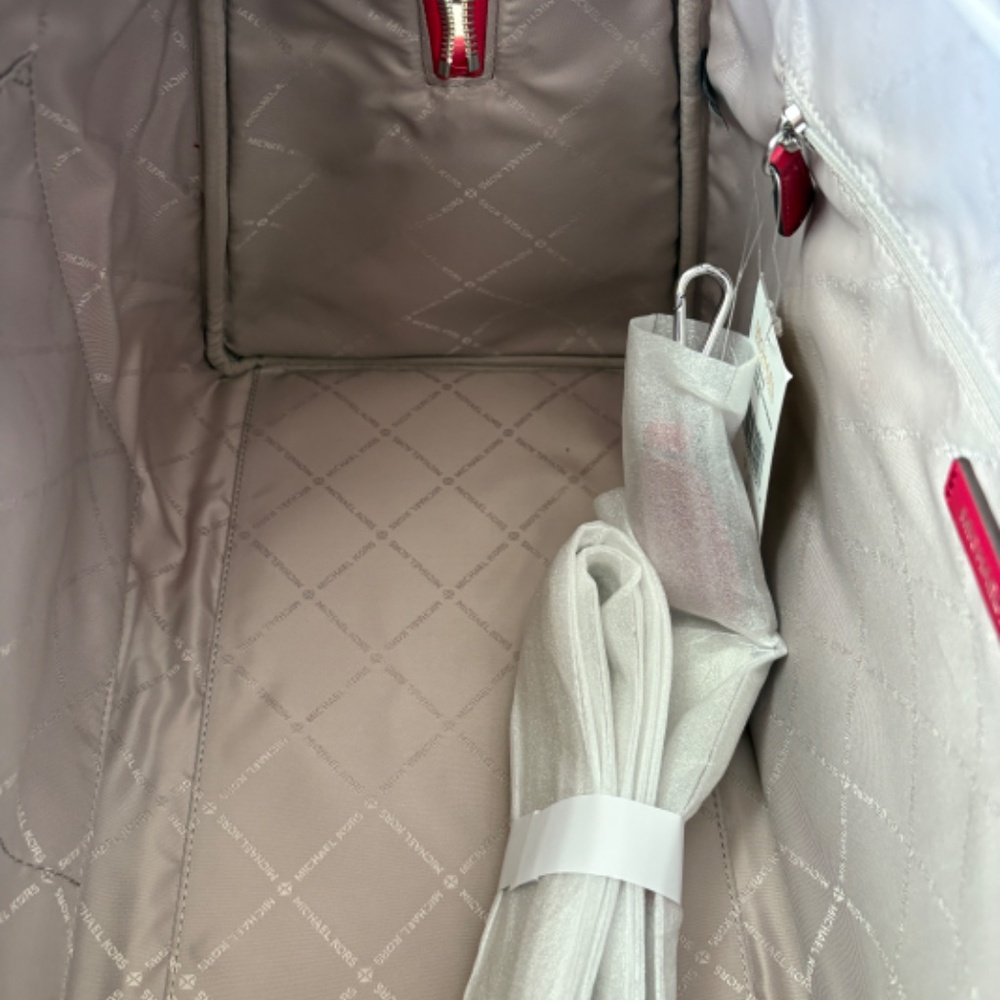 Jet Set Travel Extra-Large Weekender Bag DK Raspberry - Picture 10 of 14